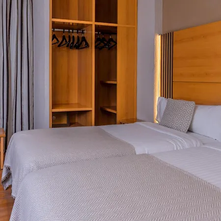 Hotel Serrano-3