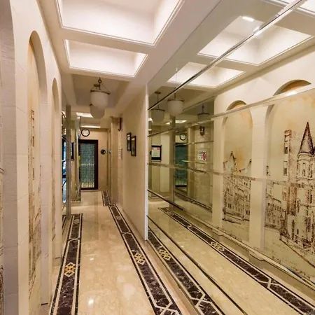 Residency Hotel Fort-3