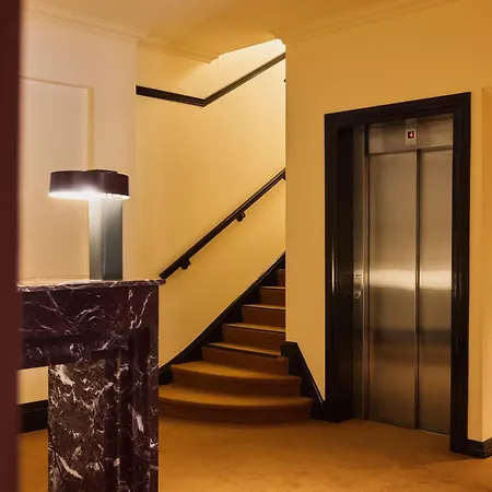 Hotel Diplomat Sydney-3