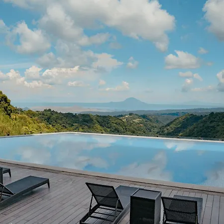 Twin Lakes Hotel Near Tagaytay-3