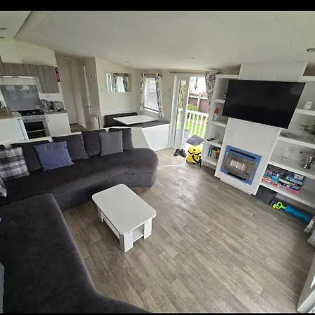 Lyons Robin Hood Lodge Rhyl-3