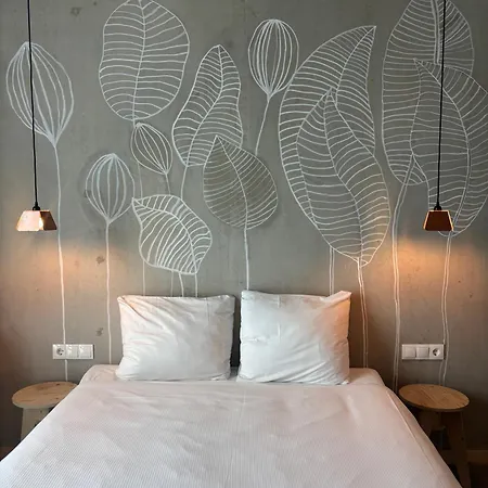 Moloko, Modern Designed Sleep & Shower Hotel In City Center, Digital Key By Sms-2