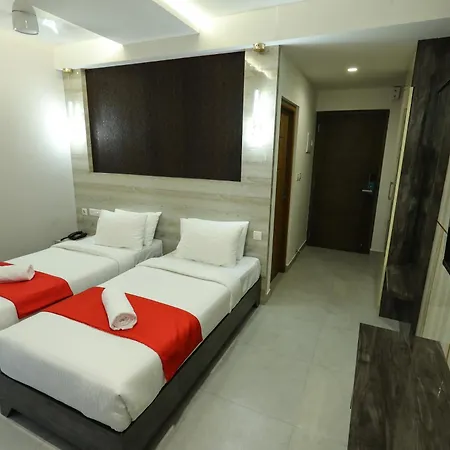 D-Luxe Hotel-2