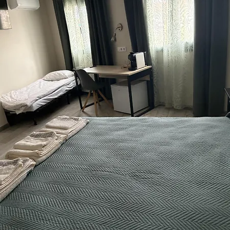 Hostal Milana Girona-3