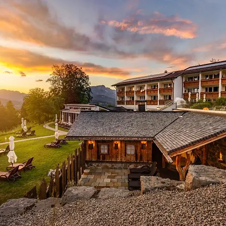 Alm-&Wellnesshotel Alpenhof-3