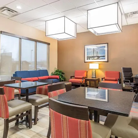 Comfort Inn Alton Near I-255-3