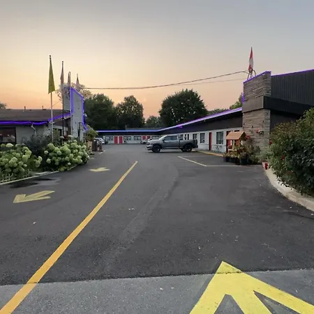 Crestwood Motel-2