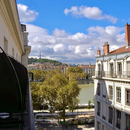 Okko Hotels Lyon Centre-2