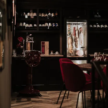 Boscovich Boutique Hotel-3