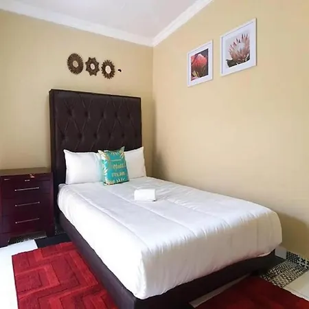 Evelyn Place-3