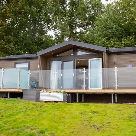 Letham Feus Lodge And Caravan Park-2