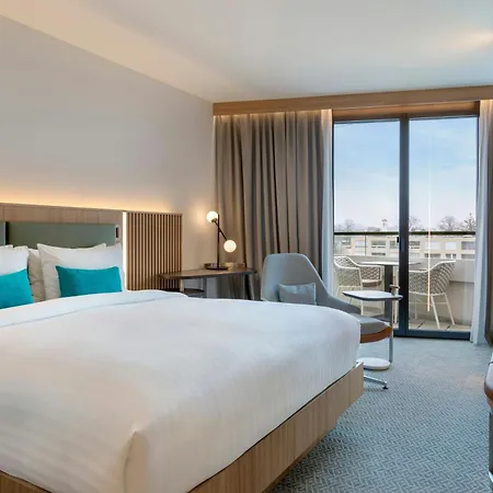 Courtyard By Marriott Biel Bienne-3