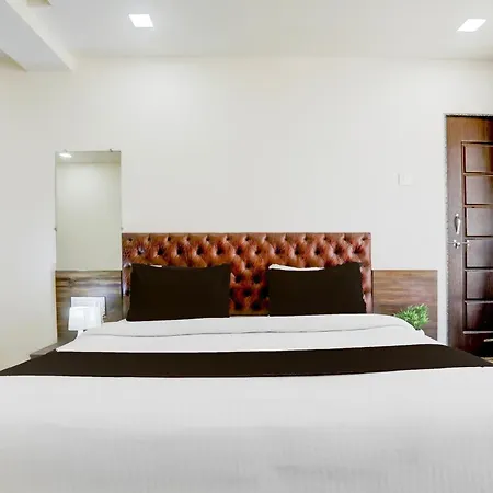 Collection O Palanpur Jakatnaka Formerly Hotel Martel-2