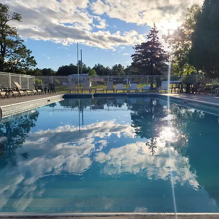 Captain'S Inn And Suites-3
