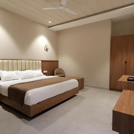 Hotel Regal Palm-2