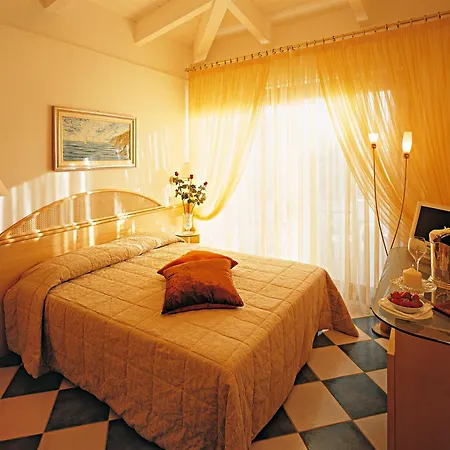 Hotel Posillipo-2