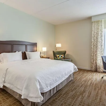 Hampton Inn Boston/Peabody-3