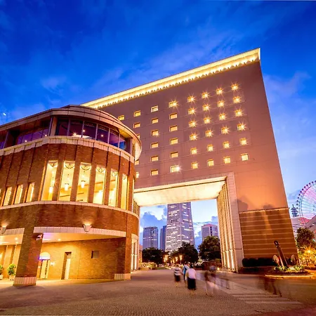 Navios Yokohama-2