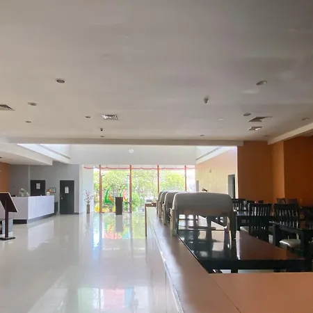 Urbanview Hotel Asyra Makassar-3
