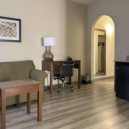 Quality Inn & Suites Tarboro - Kingsboro-3