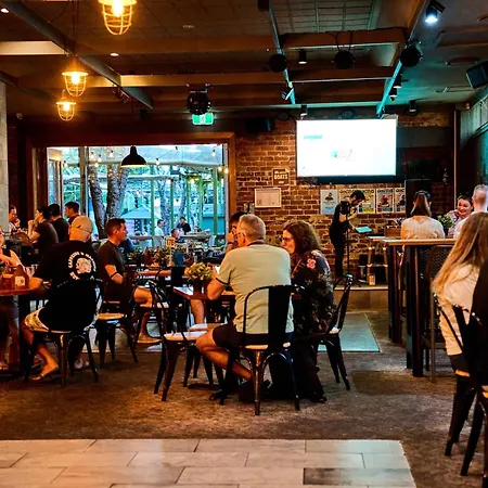 Beer Deluxe Albury-3