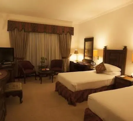 Savoy Inn G-13-3