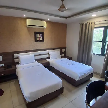 Hotel Square 36-2