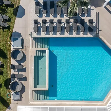 Hillside Studios & Apartments-3