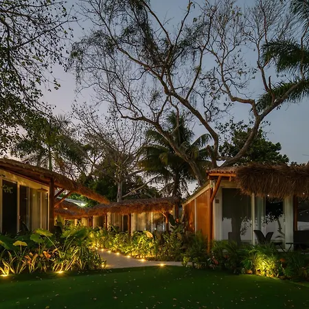 Casa Aakal Lagoon Front-3