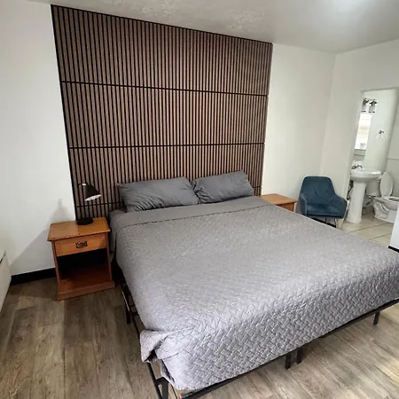 Mac'S Motel-3