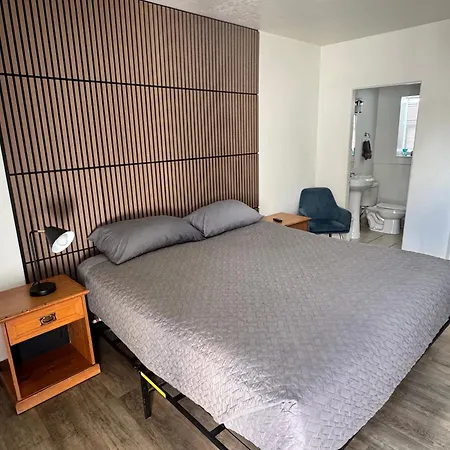 Mac'S Motel-2