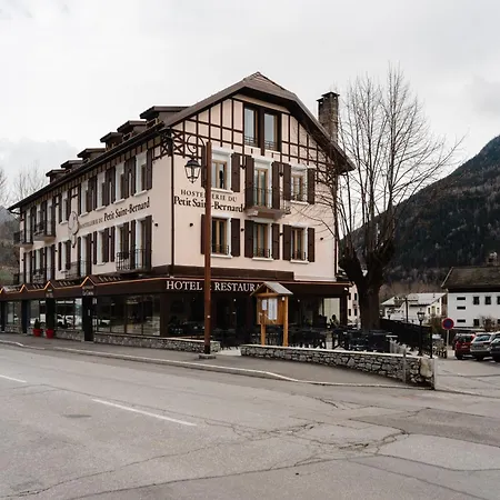Hostellerie Du Petit Saint Bernard-3