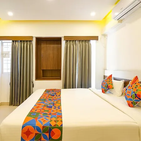 Fabhotel Royal N Comforts-2