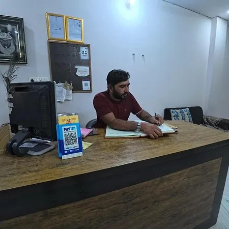 Hotel Aapno Shyam And Restaurant-2