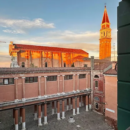 Palazzo Contarini Della Porta Di Ferro-2