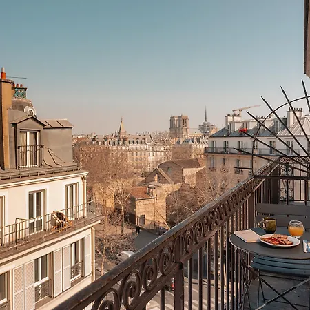 Hotel Du Savoir-2