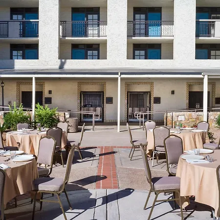 Embassy Suites By Hilton Scottsdale Resort-3