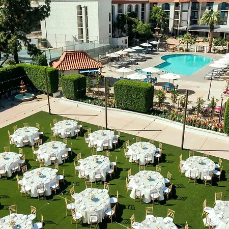 Embassy Suites By Hilton Scottsdale Resort-2
