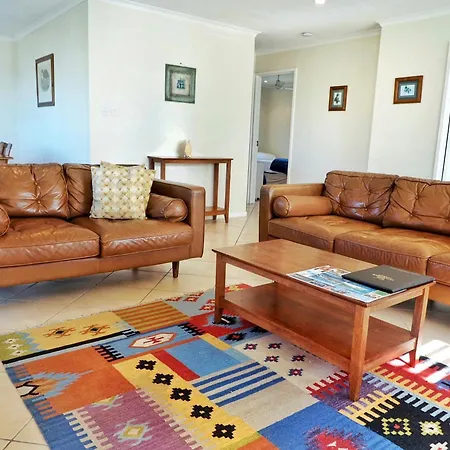 Kalua Holiday Apartments-3