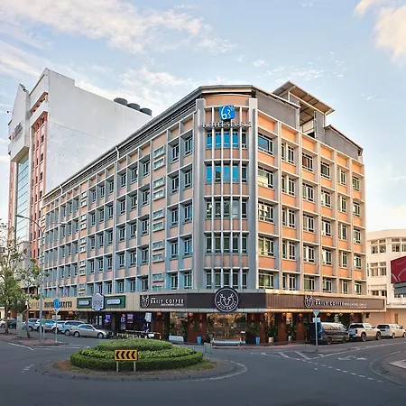 Hotel Sixty3-3