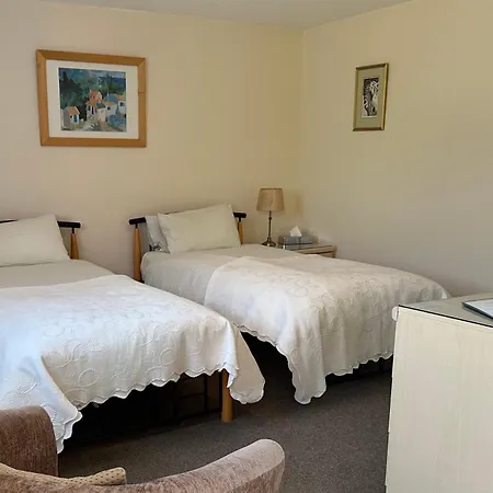 Newent Golf Club And Lodges-3
