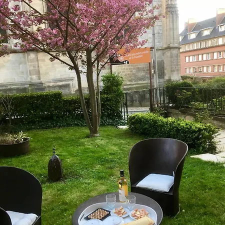 Hôtel Saint Louis chambres et appartement-3