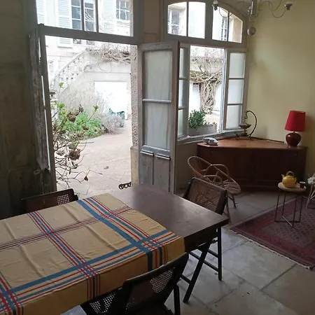 Le Tabellion-2