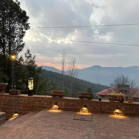 Sarah'S Lodge-3