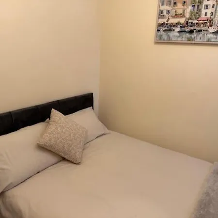 Commercial Hotel-2