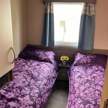 275 - Butlins Skegness, Pet Friendly And Wifi - Meadow Lakes Caravan & Lodge Hire-3