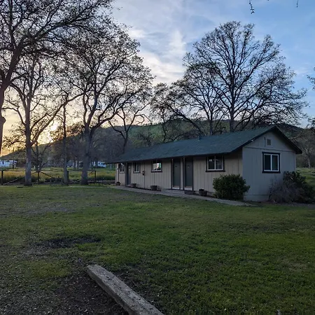 Squaw Valley Motel Room 7-2