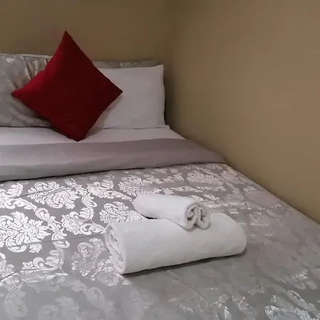 Royal Guest Lodge-2