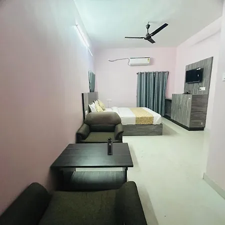Hotel Pink Tree Near Kiit University-3