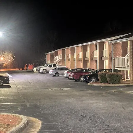 My Home & Suites Toccoa-3
